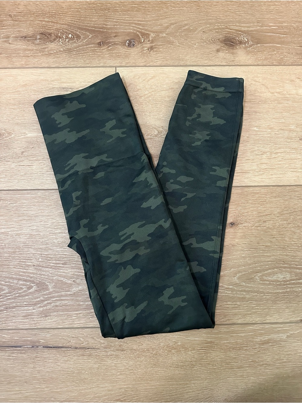 SPANX Camo Leggings - Olive & Dark Green